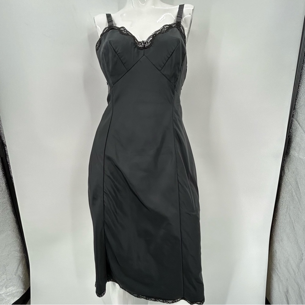 *** Wonder Maid Molded Magic Slip *** 34